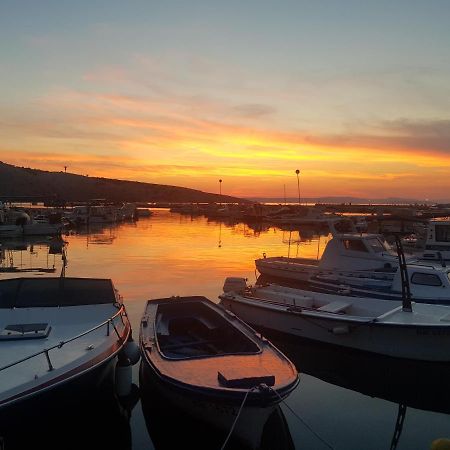 Apartments By The Sea Lopar Εξωτερικό φωτογραφία